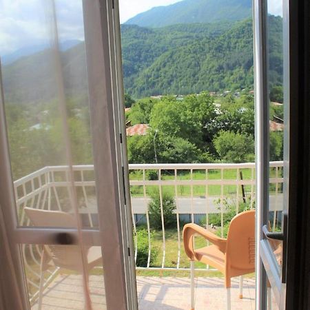 Guest House Racha Амбролаури Екстериор снимка
