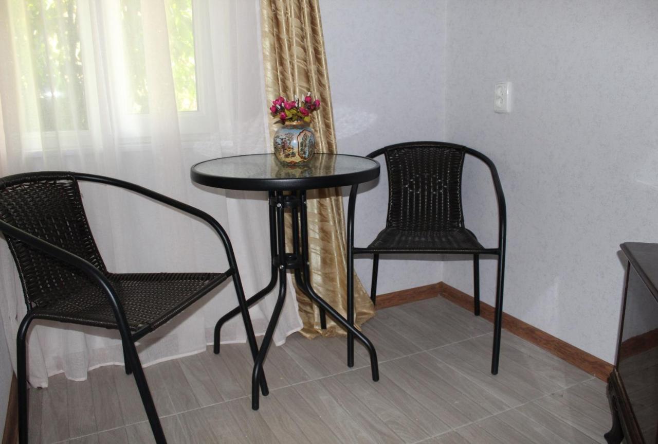 Guest House Racha Амбролаури Екстериор снимка
