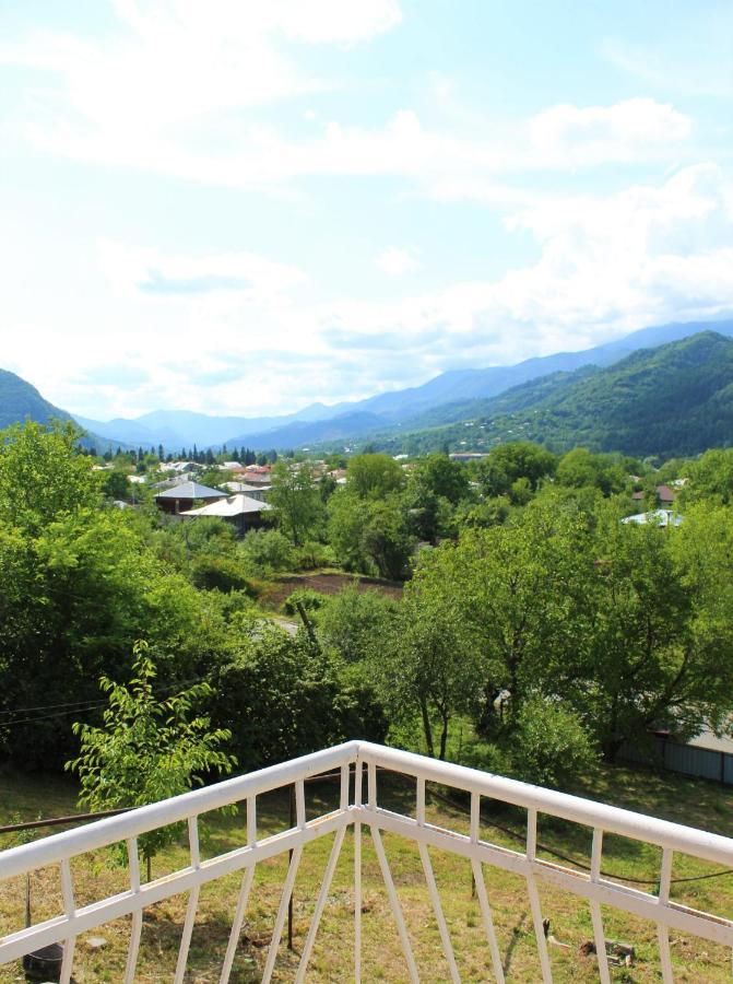 Guest House Racha Амбролаури Екстериор снимка